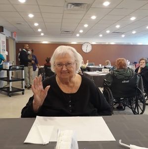 Meet your Posher, Lori